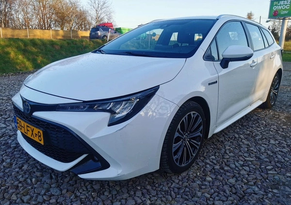 Toyota Corolla cena 92000 przebieg: 91920, rok produkcji 2019 z Sępopol małe 191